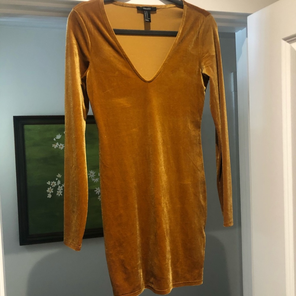 🤶 Gold Velour Mini Dress